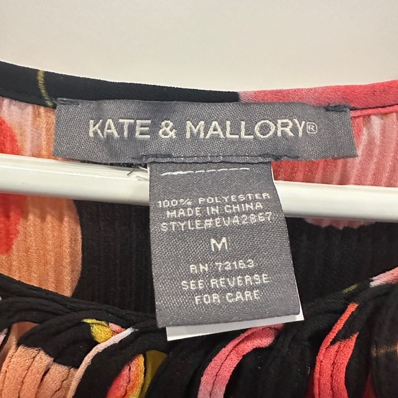 Brand New Off the Shoulder Blouse. - Picture 4 of 10